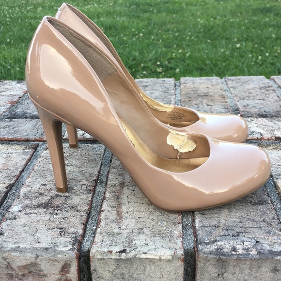 Jessica Simpson heels - Picture 3 of 8